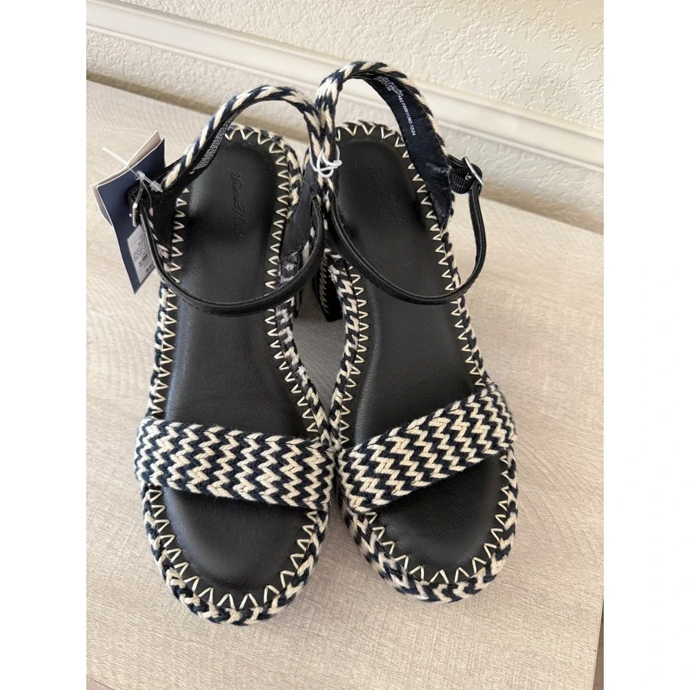 Universal Thread Madeline Platform Sandals Black White Woven Block Heel 8 NEW